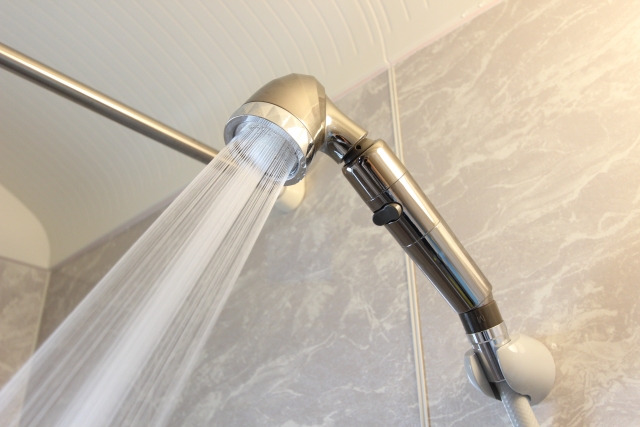 怡心牌熱水器分享 EL-5045T 直掛式 兩人淋浴足夠，耐用恆溫電熱水器分享推薦 esing